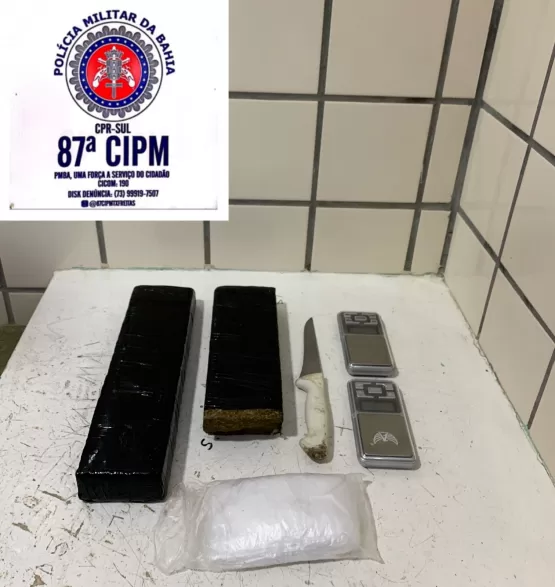 Traficante foge ao ver viatura  deixando para trás quase dois quilos de drogas, no bairro Castelinho
