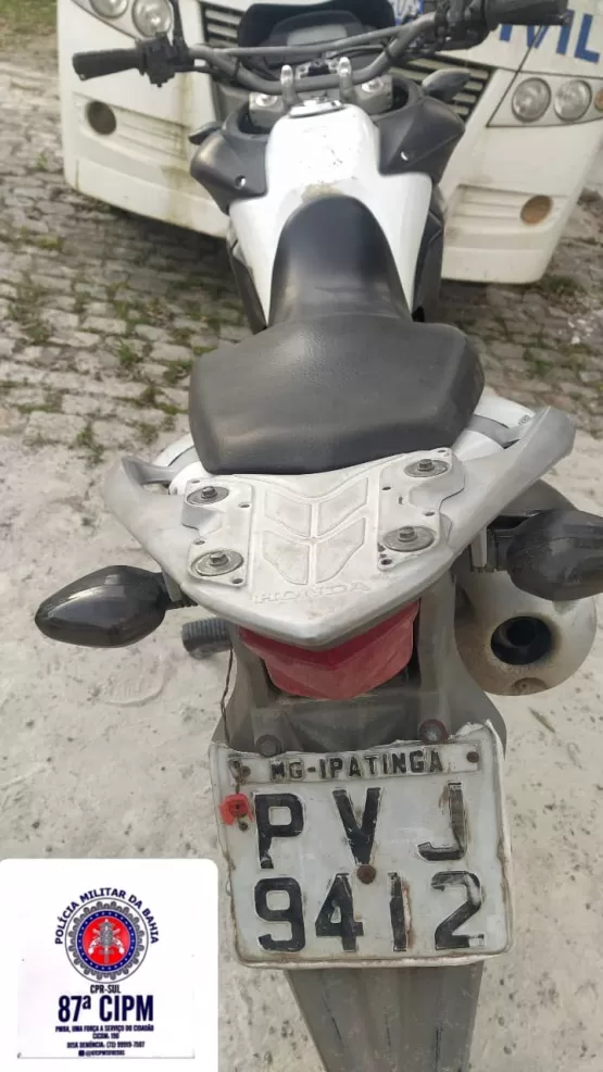 PM apreende moto que havia sido roubada em Teixeira de Freitas