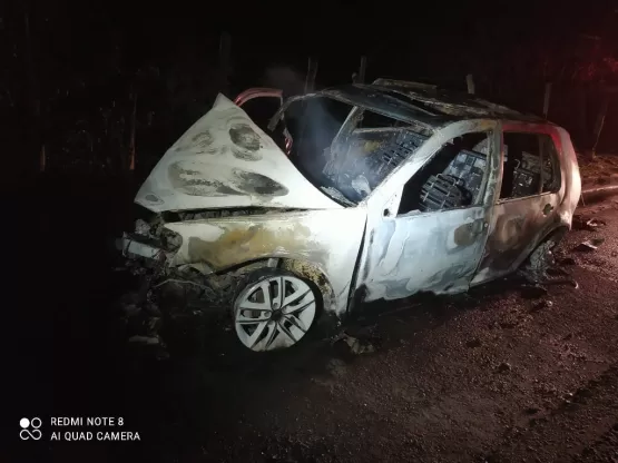 Moradores de Linhares morrem em acidente na BR 101 em Posto da Mata. Família estava voltando do Prado