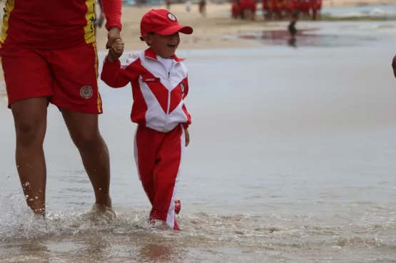 Bombeiros iniciam projeto Anjinhos da Praia em Porto Seguro