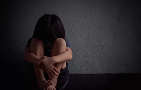 Criança de 6 anos é estuprada, filma crime, e tio-avô é preso