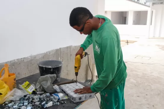 Prefeitura continua com construção de creche em Teixeira de Freitas; saiba qual