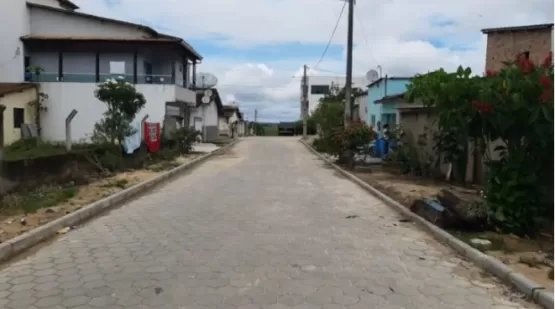 Pavimentação de 4 ruas tira moradores do isolamento em região do bairro Várzea Alegre em Itamaraju