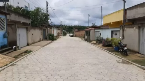 Pavimentação de 4 ruas tira moradores do isolamento em região do bairro Várzea Alegre em Itamaraju