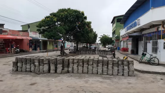 Prefeitura Municipal inicia obras de pavimentação da Avenida Rio Mucuri no bairro Triângulo Leal em Itabatã