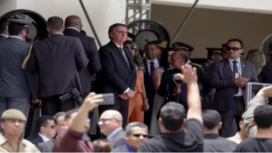Bolsonaro não discursa em sua primeira agenda oficial após perder eleições