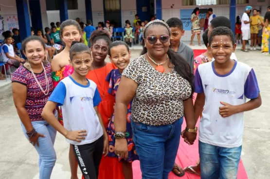 Escola Raquel de Queiroz comemora o  Mês da Consciência Negra