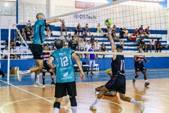 Teixeira de Freitas é campeã na final da LIVESB; veja fotos