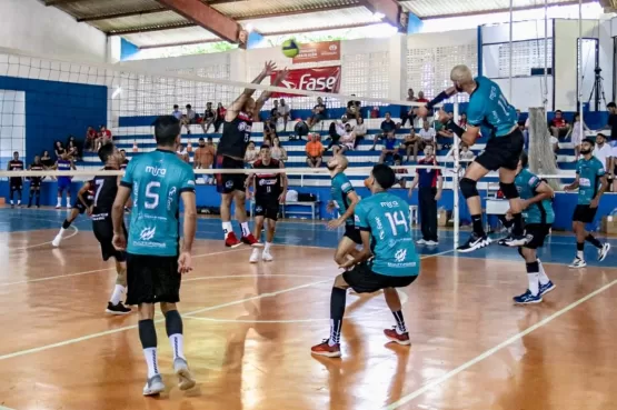 Teixeira de Freitas é campeã na final da LIVESB; veja fotos