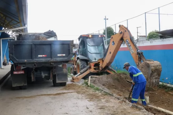 Prefeitura de Teixeira prossegue com obras nas escolas municipais