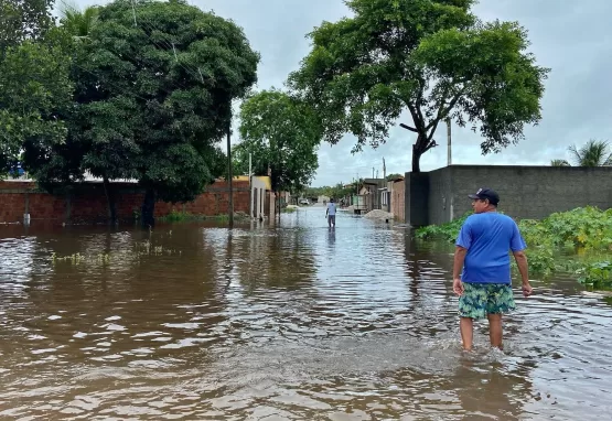 Prado volta a ser castigada pelas enchentes. Quase três mil pessoas estão desalojadas