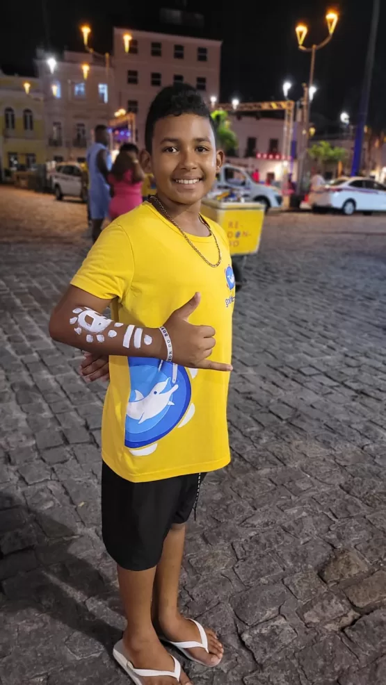 Alunos da Associação Golfinho levam a beleza e o ritmo da capoeira para o Afro Fashion Day 2022