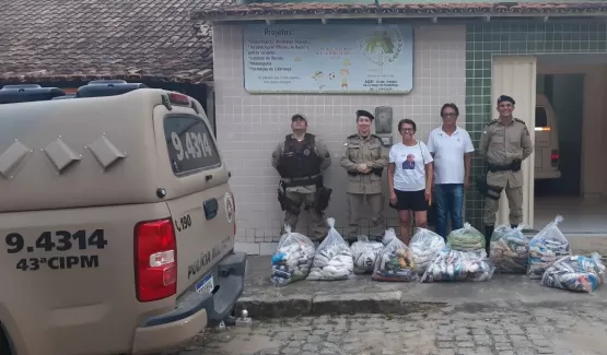 43ª CIPM realiza a entrega de uma tonelada de alimentos arrecadados com a 8ª Corrida do Soldado, em Itamaraju