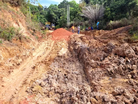 Secretaria de Obras e Serviços Urbanos do Prado realiza recuperação de estradas após grande volume de chuva na região