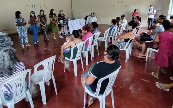 Prefeitura de Medeiros Neto realiza entrega de kits para famílias do bairro Nossa Senhora Aparecida