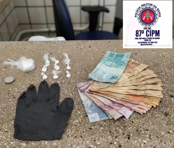PM apreende droga e dinheiro dentro de uma luva em Teixeira de Freitas