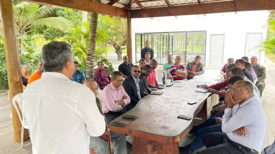 Prefeito Zico de Baiato toma café da manhã com Pastores do município para tratar de Festa do dia da Bíblia e demandas em Alcobaça