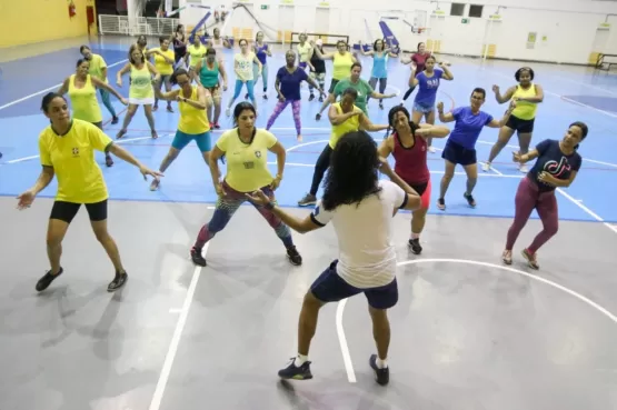 Teixeirenses relatam benefícios para a saúde em aulas de zumba