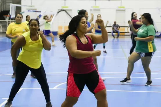 Teixeirenses relatam benefícios para a saúde em aulas de zumba