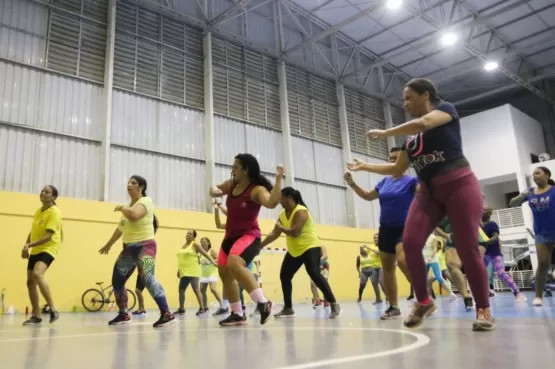 Teixeirenses relatam benefícios para a saúde em aulas de zumba