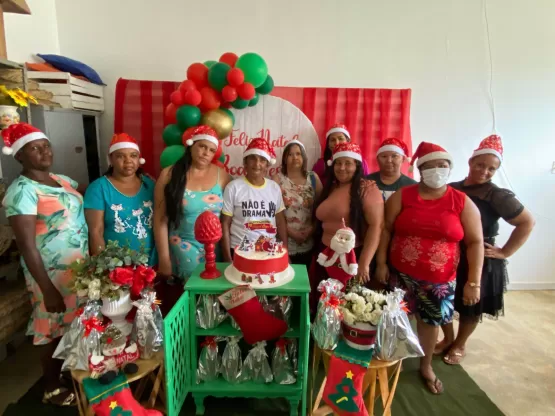 Prefeitura de Medeiros Neto realiza confraternização de Natal com pacientes no CAPS