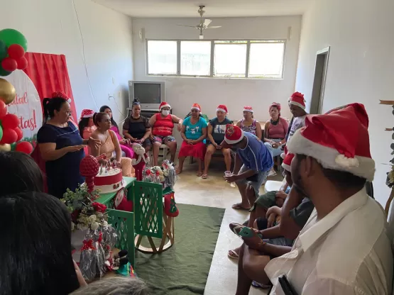 Prefeitura de Medeiros Neto realiza confraternização de Natal com pacientes no CAPS