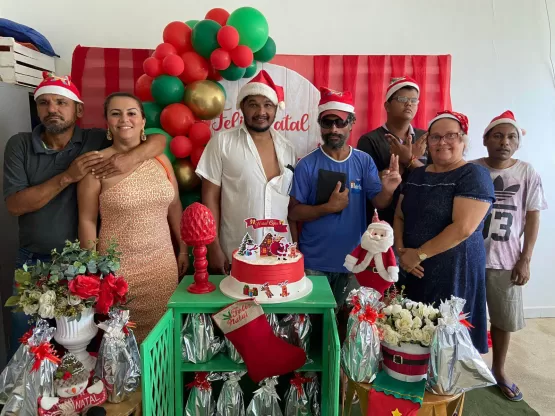 Prefeitura de Medeiros Neto realiza confraternização de Natal com pacientes no CAPS