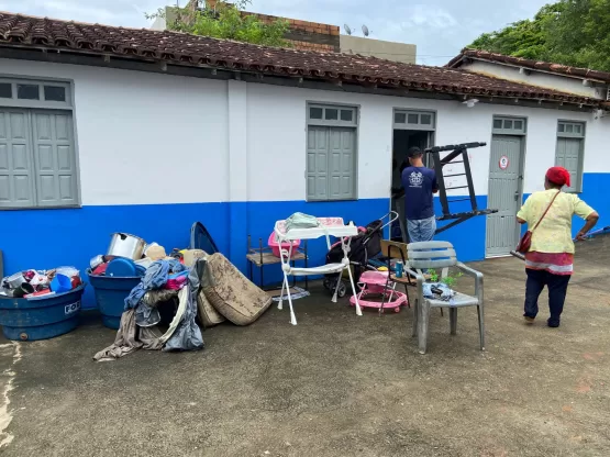 Prefeitura de Medeiros Neto está atuando no socorro as famílias atingidas pelas chuvas