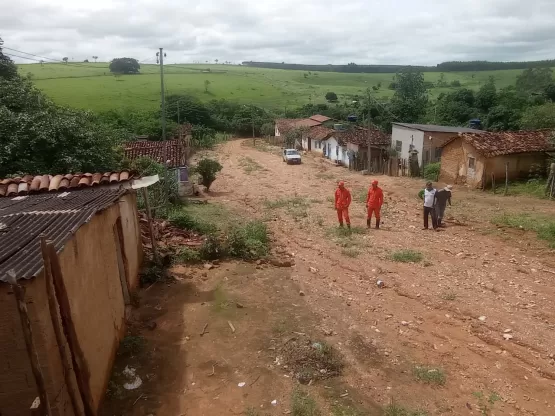 Prefeitura, Defesa Civil e Bombeiros seguem atuando nas áreas mais afetadas pelas chuvas em Medeiros Neto