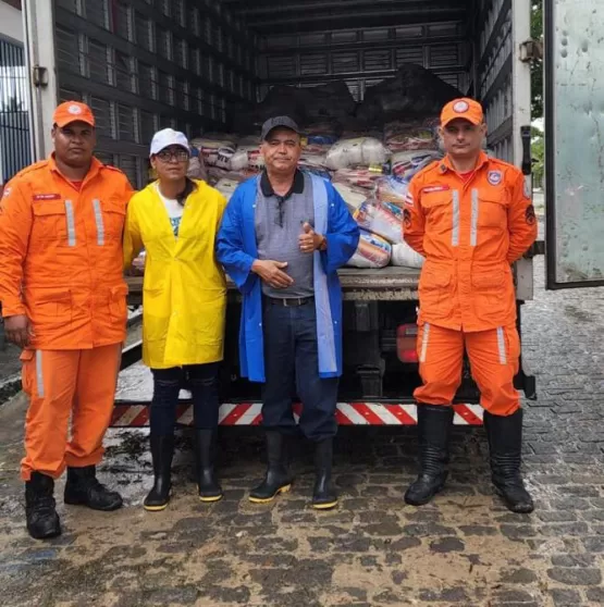 Caravelas monta abrigo e esquema de socorro às vítimas das fortes chuvas