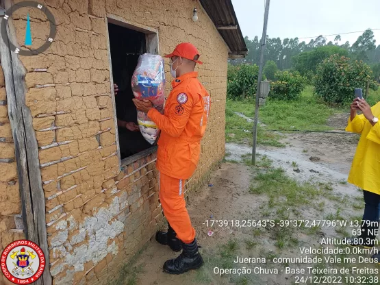Caravelas segue auxiliando famílias de desalojados e afetados pelas fortes chuvas