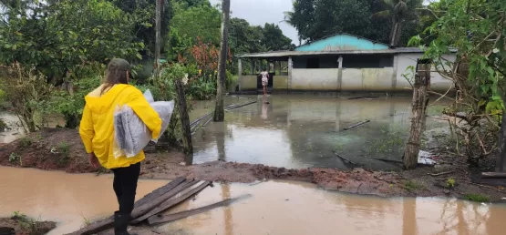 Caravelas segue auxiliando famílias de desalojados e afetados pelas fortes chuvas