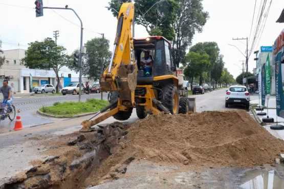 Prefeitura de Teixeira de Freitas realiza manutenção na Getúlio Vargas