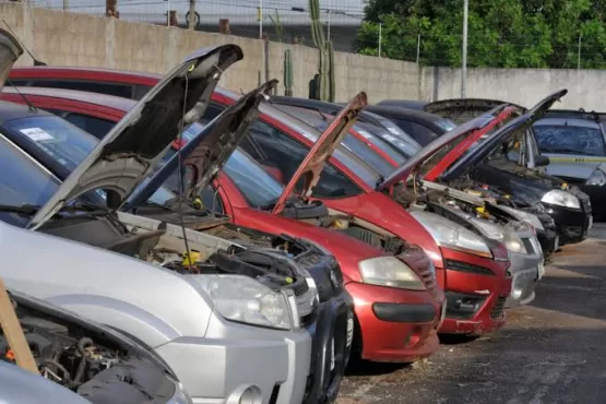 Detran da Bahia faz leilão de 354 veículos e sucatas com lances a partir de R＄ 200