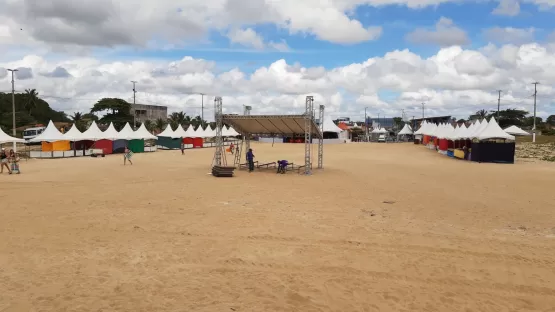 Vai começar o Festival da Virada 2023 na Arena Praia da Barra em Mucuri