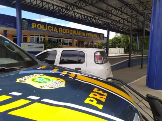 PRF recupera Fiat Uno locado em 2021 e não devolvido