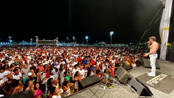 Com show pirotécnico e iluminação especial, o Festival da Virada 2023 em Mucuri foi emocionante