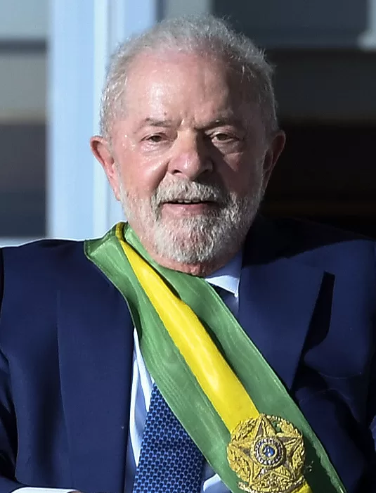 No primeiro dia, Lula cumpre promessas e revoga decretos de Bolsonaro