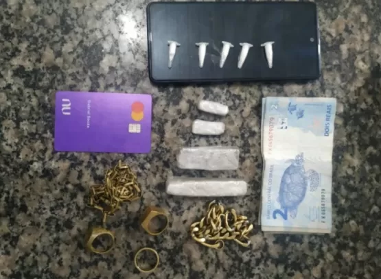 Polícia Civil autua em flagrante vendedor de drogas vinculado ao PCC