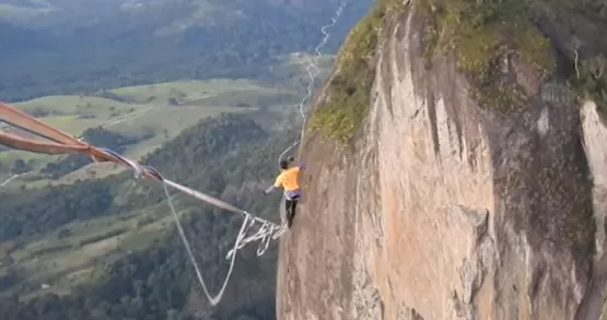 Escaladores quebram em Itamaraju recorde nordestino de Highline