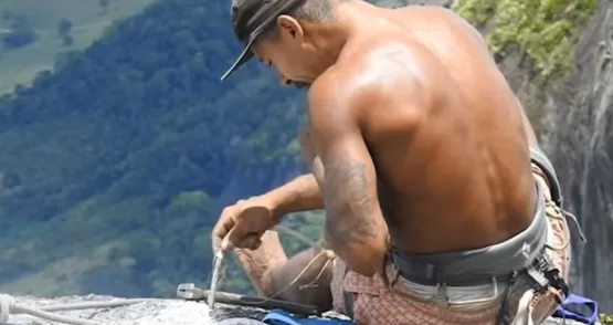 Escaladores quebram em Itamaraju recorde nordestino de Highline