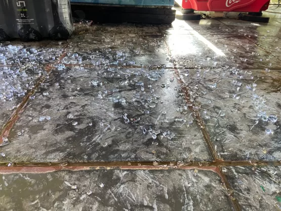 Bandidos amarram dono de mercearia durante assalto Planalto 2, em Medeiros Neto