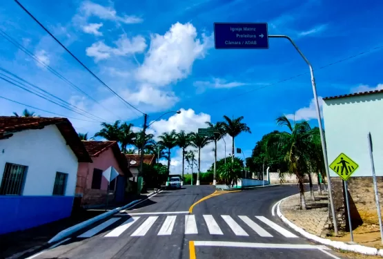 Prefeitura de Lajedão conclui asfalto da Av. Getúlio Vargas e anuncia novas obras 