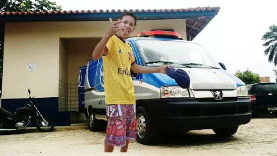 Adolescente de 13 anos morre dentro de ambulância depois de ser agredido com facada no interior de Itanhém