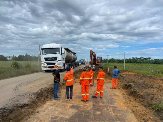 Parceria entre Prefeitura de Prado e Governo do Estado garante manutenção da BA-489