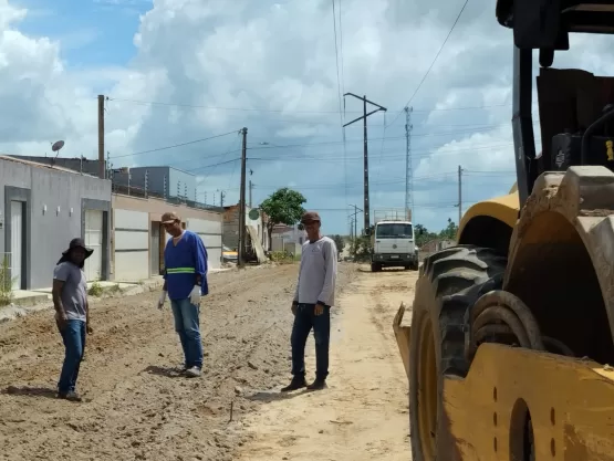 Obra de pavimentação da Av. das Galáxias no Bonadimam segue a todo vapor  