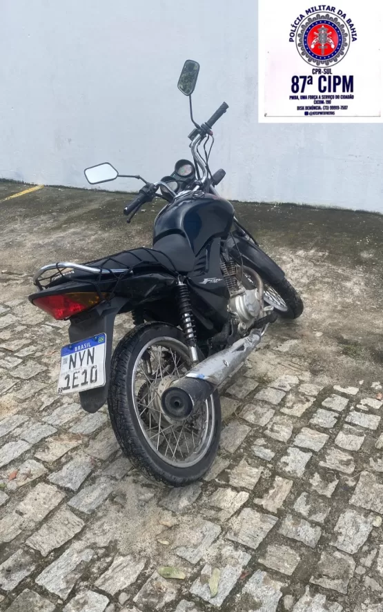 PM prende suspeitos de roubo e tráfico de drogas em Teixeira de Freitas