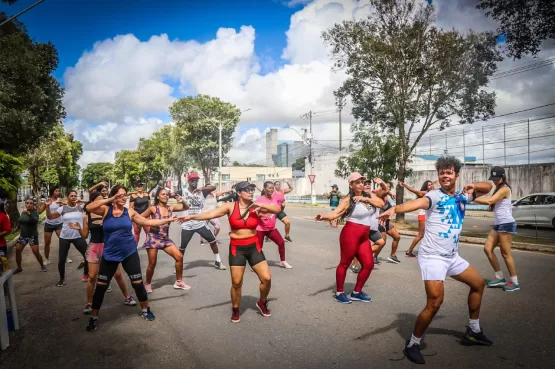 Janeiro Branco: aulão de dança movimenta e conscientiza teixeirenses