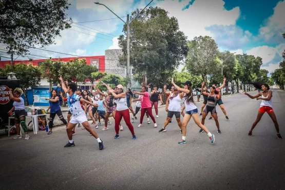 Janeiro Branco: aulão de dança movimenta e conscientiza teixeirenses