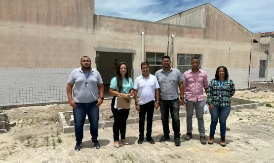 Secretários e equipes técnicas vistoriam obras da Unidade Municipal de Pronto-Atendimento 24 Horas de Mucuri